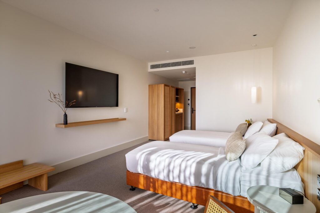 Twin bed guest room