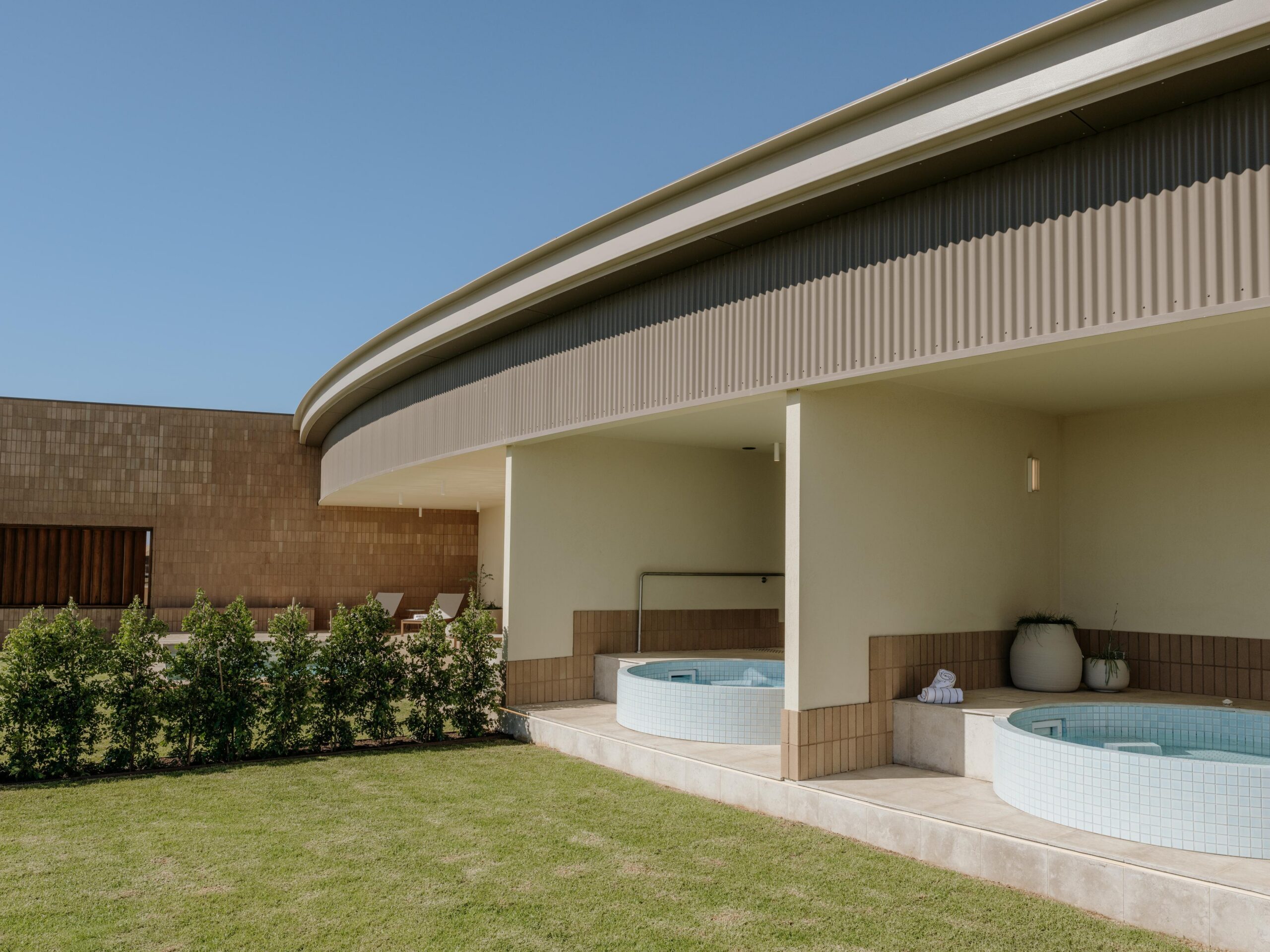 $tile['image']['alt']